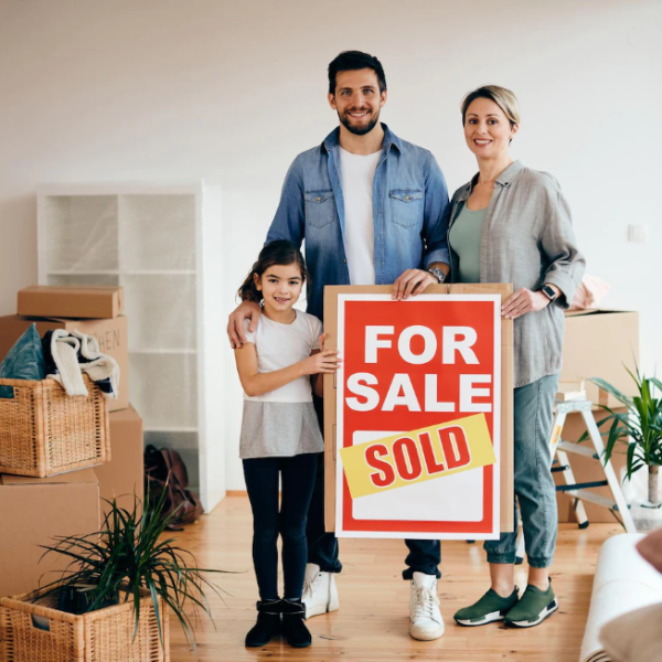 Free-Photo-Free-photo-proud-owners-of-a-new-home.png